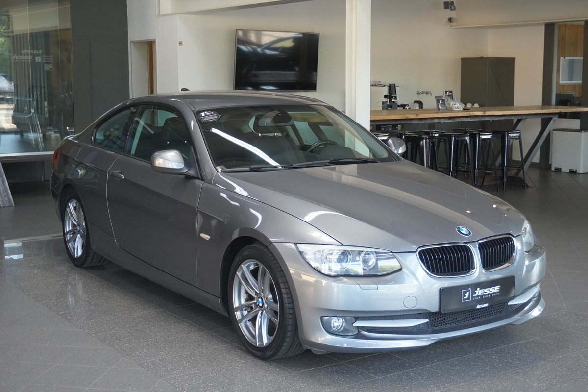 BMW 318i Coupe NAVI PDC SHZ TEMP