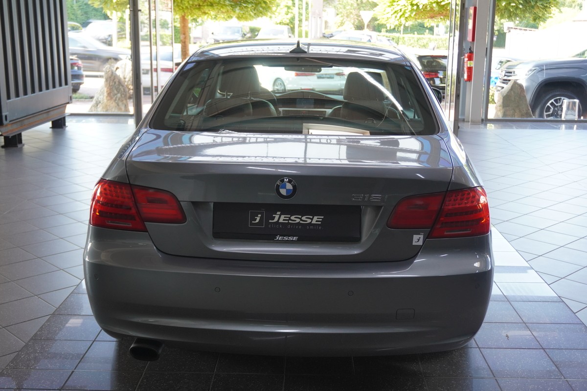 BMW 318i Coupe NAVI PDC SHZ TEMP