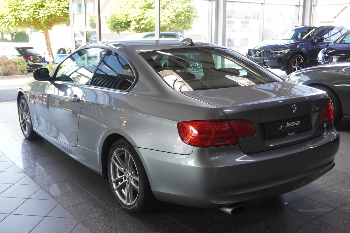 BMW 318i Coupe NAVI PDC SHZ TEMP
