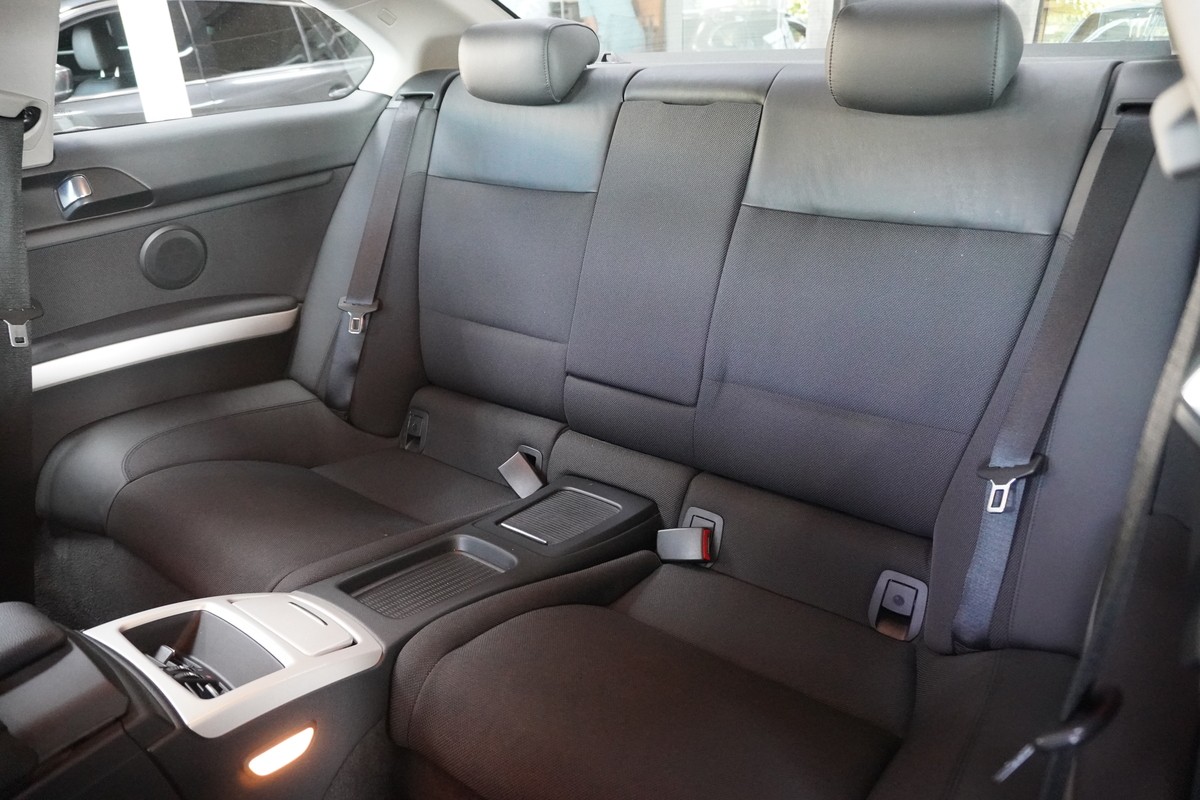 BMW 318i Coupe NAVI PDC SHZ TEMP