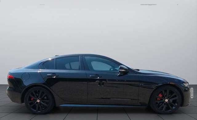 Jaguar XE P250 R-Dynamic Black *LED *RFK *PDC