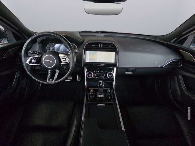 Jaguar XE P250 R-Dynamic Black *LED *RFK *PDC