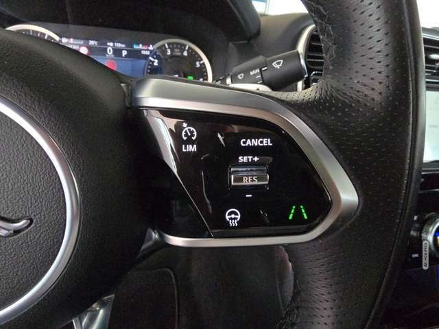 Jaguar XE P250 R-Dynamic Black *LED *RFK *PDC