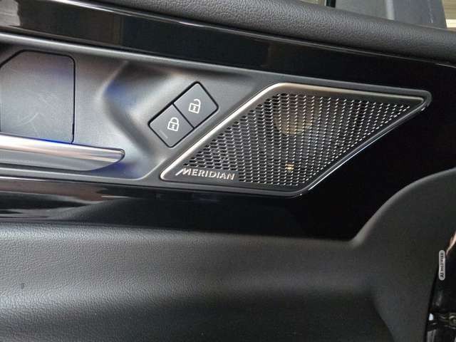 Jaguar XE P250 R-Dynamic Black *LED *RFK *PDC