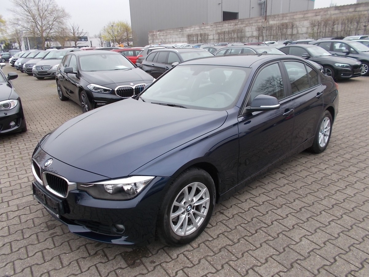 BMW 320i Comfort, AHK, PDC, 1.Hd.
