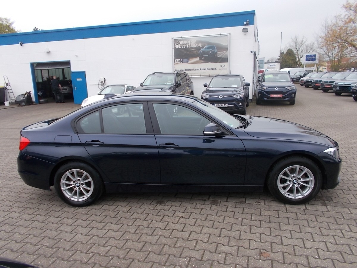 BMW 320i Comfort, AHK, PDC, 1.Hd.