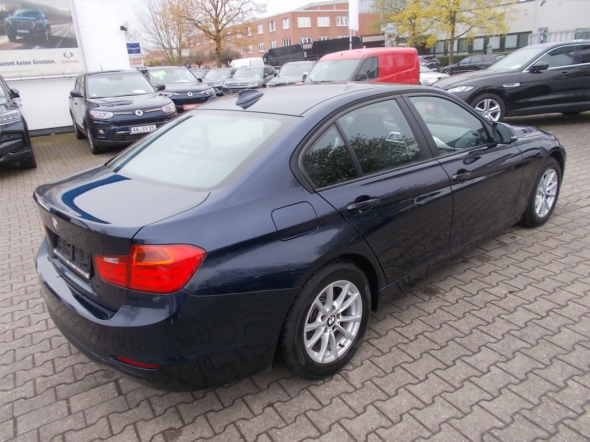 BMW 320i Comfort, AHK, PDC, 1.Hd.