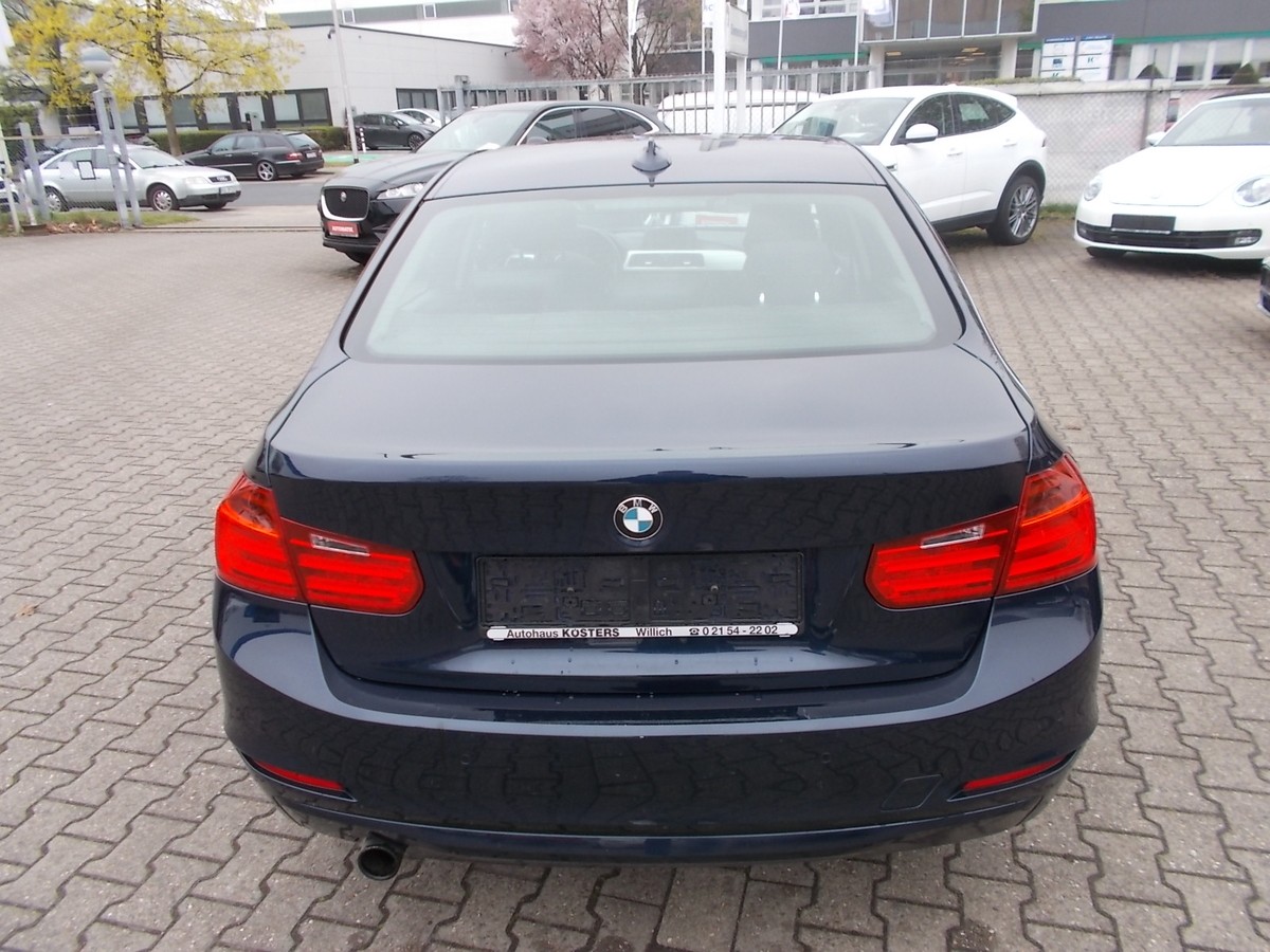 BMW 320i Comfort, AHK, PDC, 1.Hd.