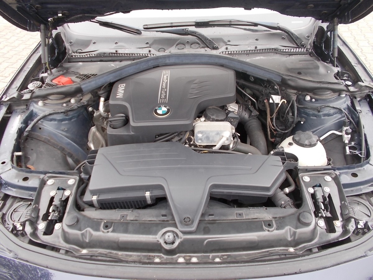 BMW 320i Comfort, AHK, PDC, 1.Hd.