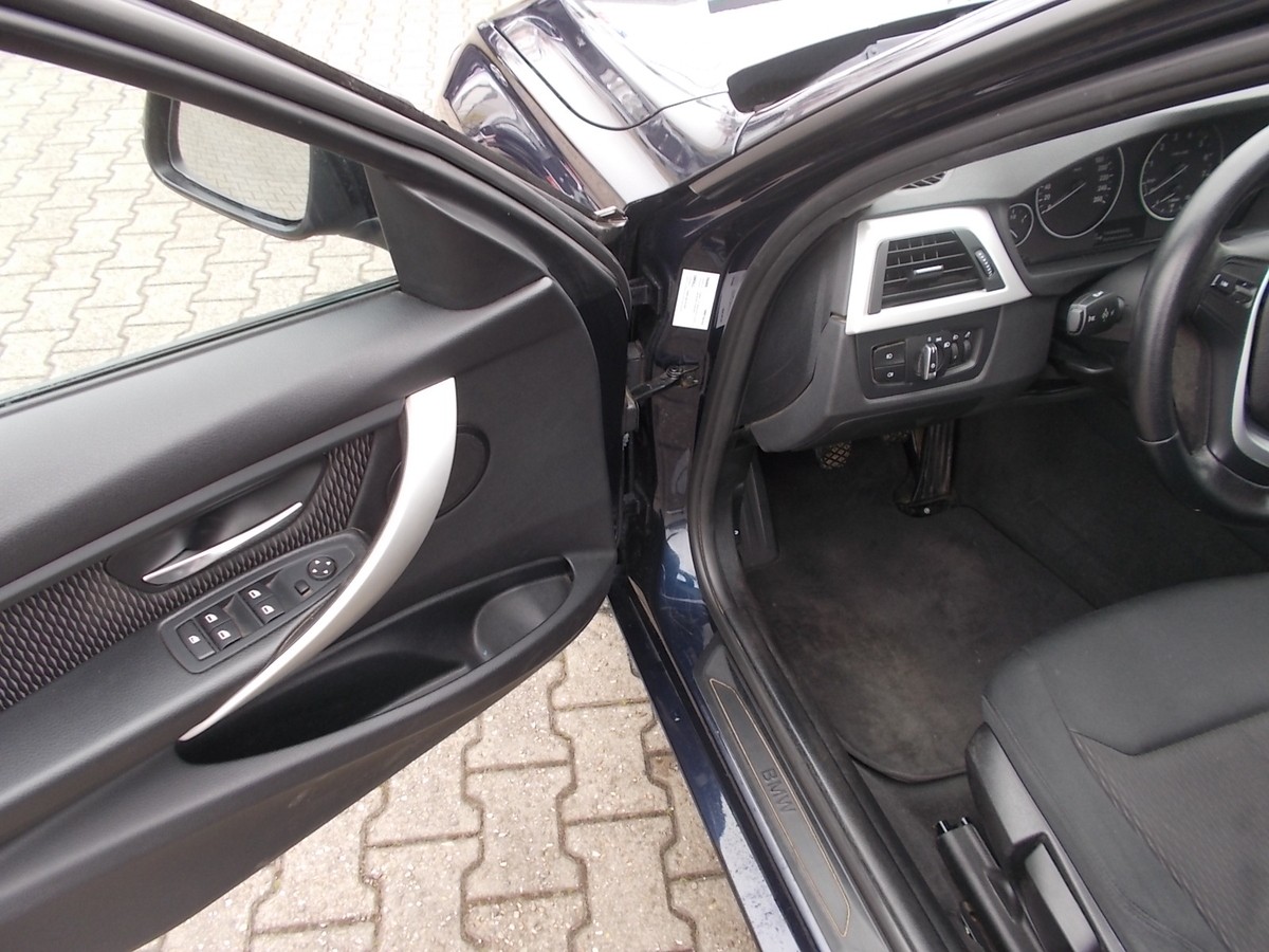 BMW 320i Comfort, AHK, PDC, 1.Hd.