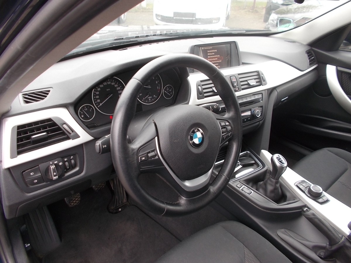 BMW 320i Comfort, AHK, PDC, 1.Hd.