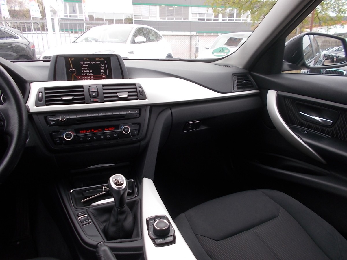 BMW 320i Comfort, AHK, PDC, 1.Hd.