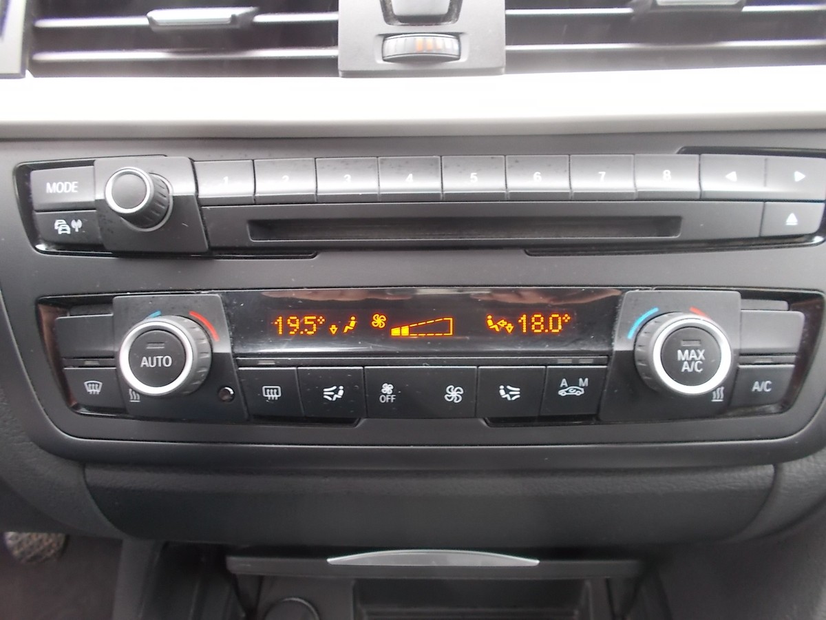 BMW 320i Comfort, AHK, PDC, 1.Hd.
