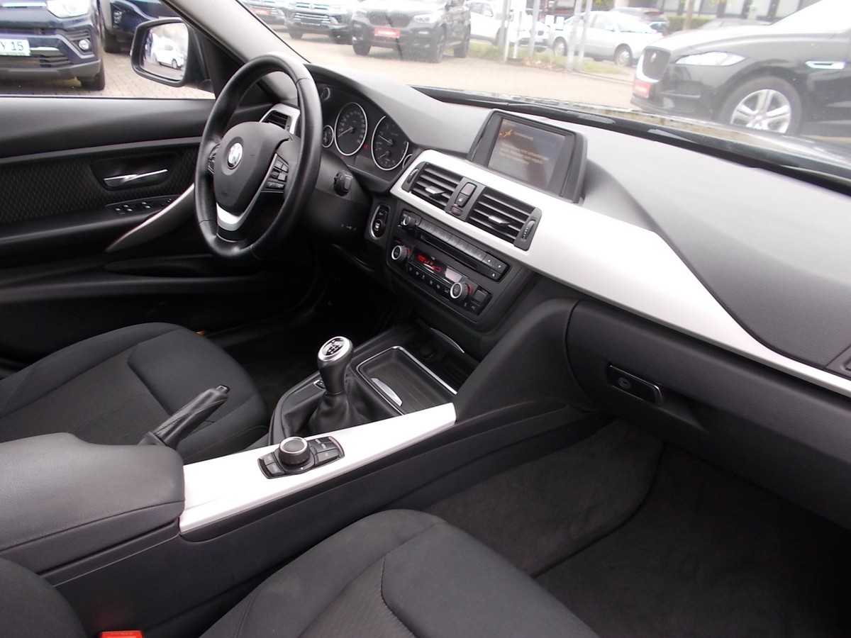 BMW 320i Comfort, AHK, PDC, 1.Hd.