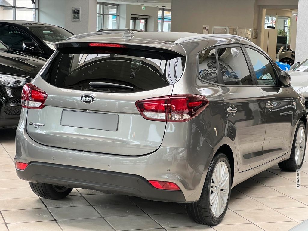 Kia Carens 1.6GDI DreamTeamEdition*SHZ*LRH*TPM*PDC*BTH*