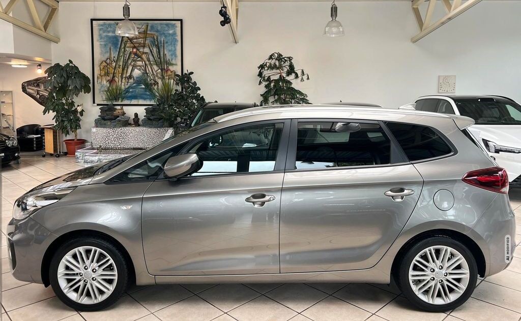 Kia Carens 1.6GDI DreamTeamEdition*SHZ*LRH*TPM*PDC*BTH*