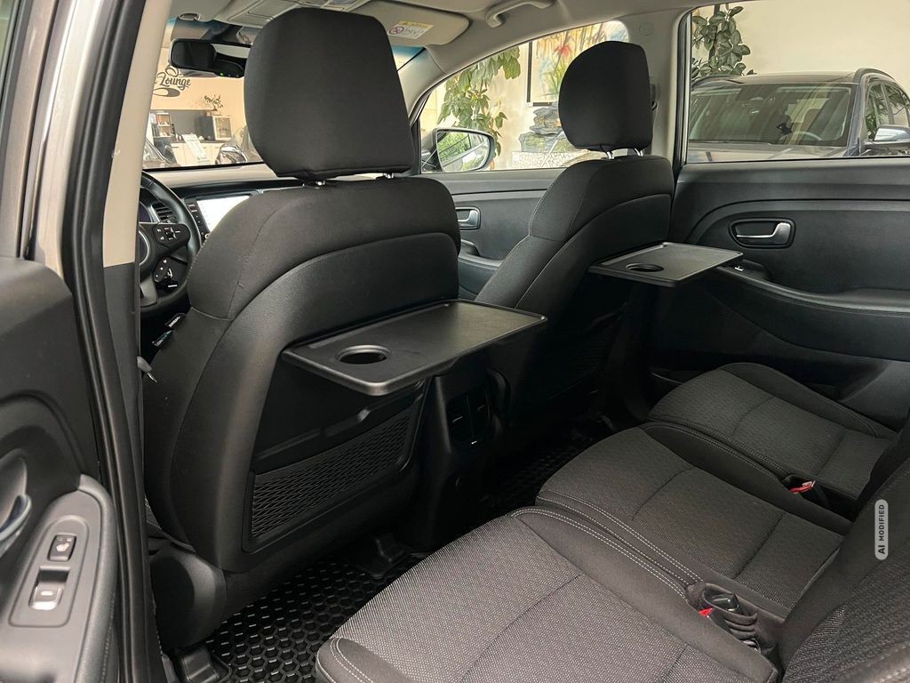 Kia Carens 1.6GDI DreamTeamEdition*SHZ*LRH*TPM*PDC*BTH*