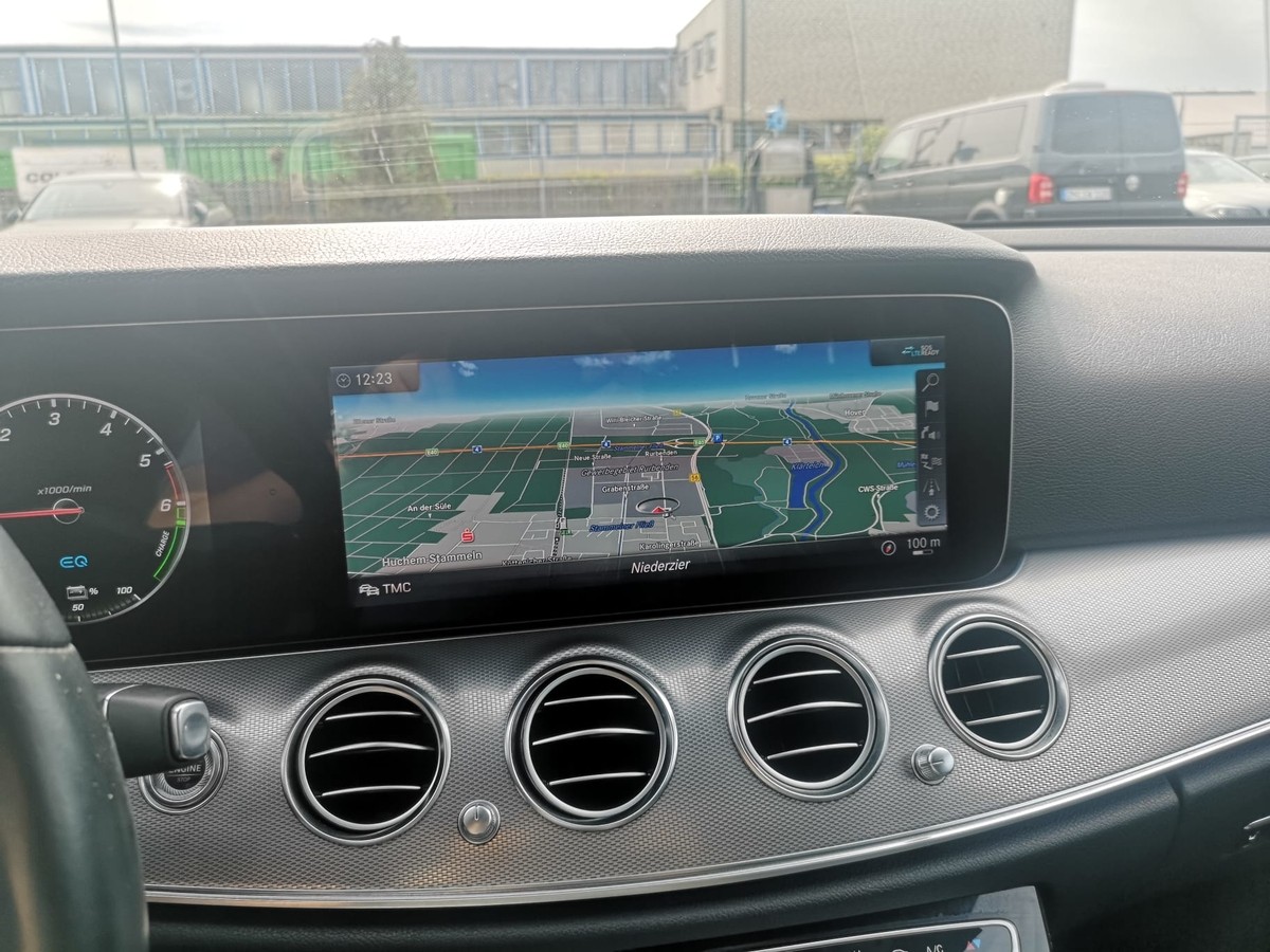 Mercedes-Benz E 300 T de Avantgarde Burmester LED Pano.360° Kamera