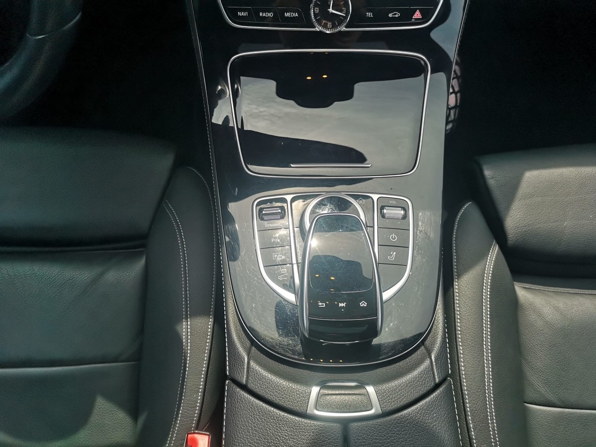 Mercedes-Benz E 300 T de Avantgarde Burmester LED Pano.360° Kamera