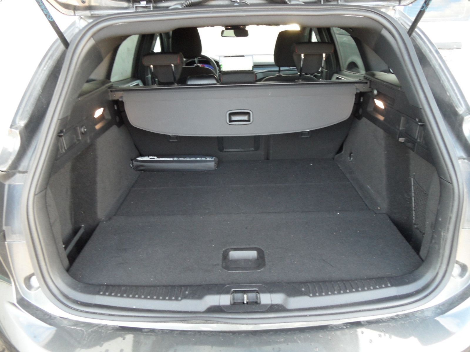 Ford Focus Turnier ST-Line X+Sitzhzg+Kamera+AHK+AT