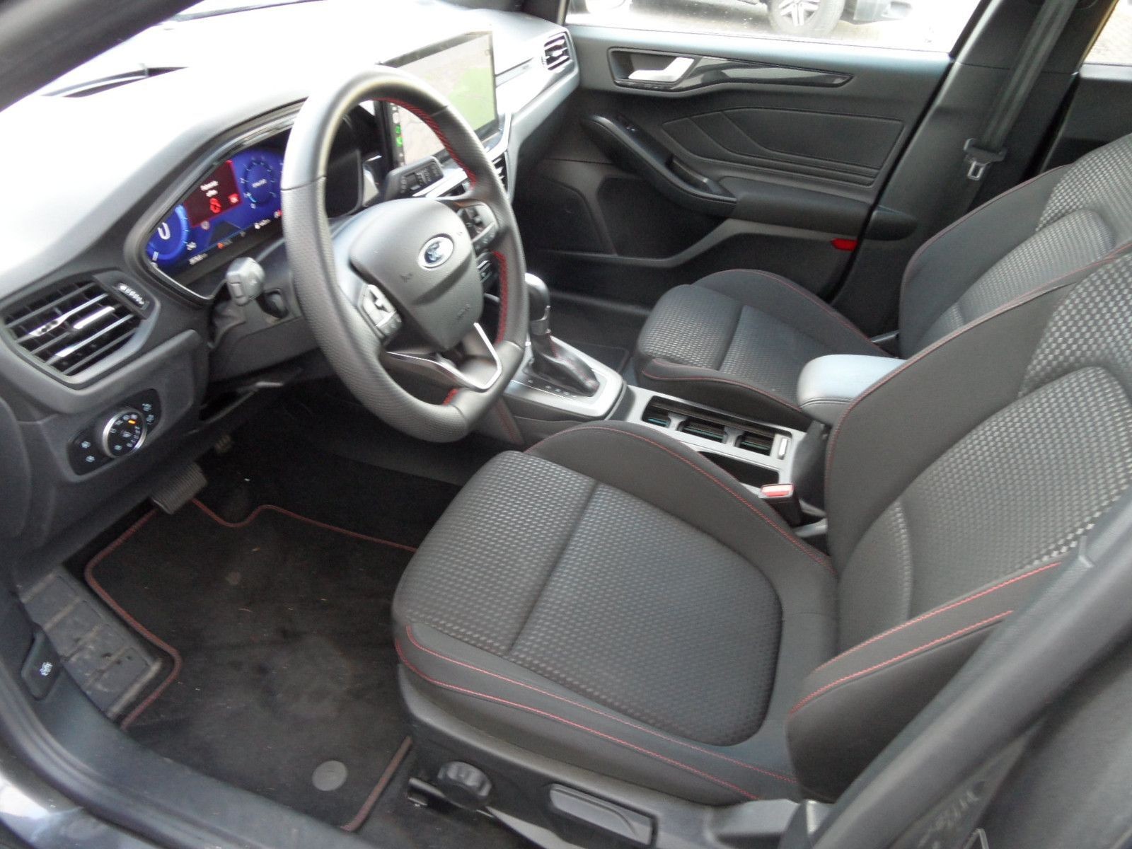 Ford Focus Turnier ST-Line X+Sitzhzg+Kamera+AHK+AT