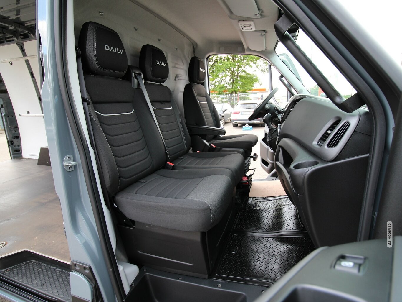 Iveco Daily 35 S 16 Hi-Matic 2.3 NAVI+LED+KAMERA+270°TÜREN+ACC...