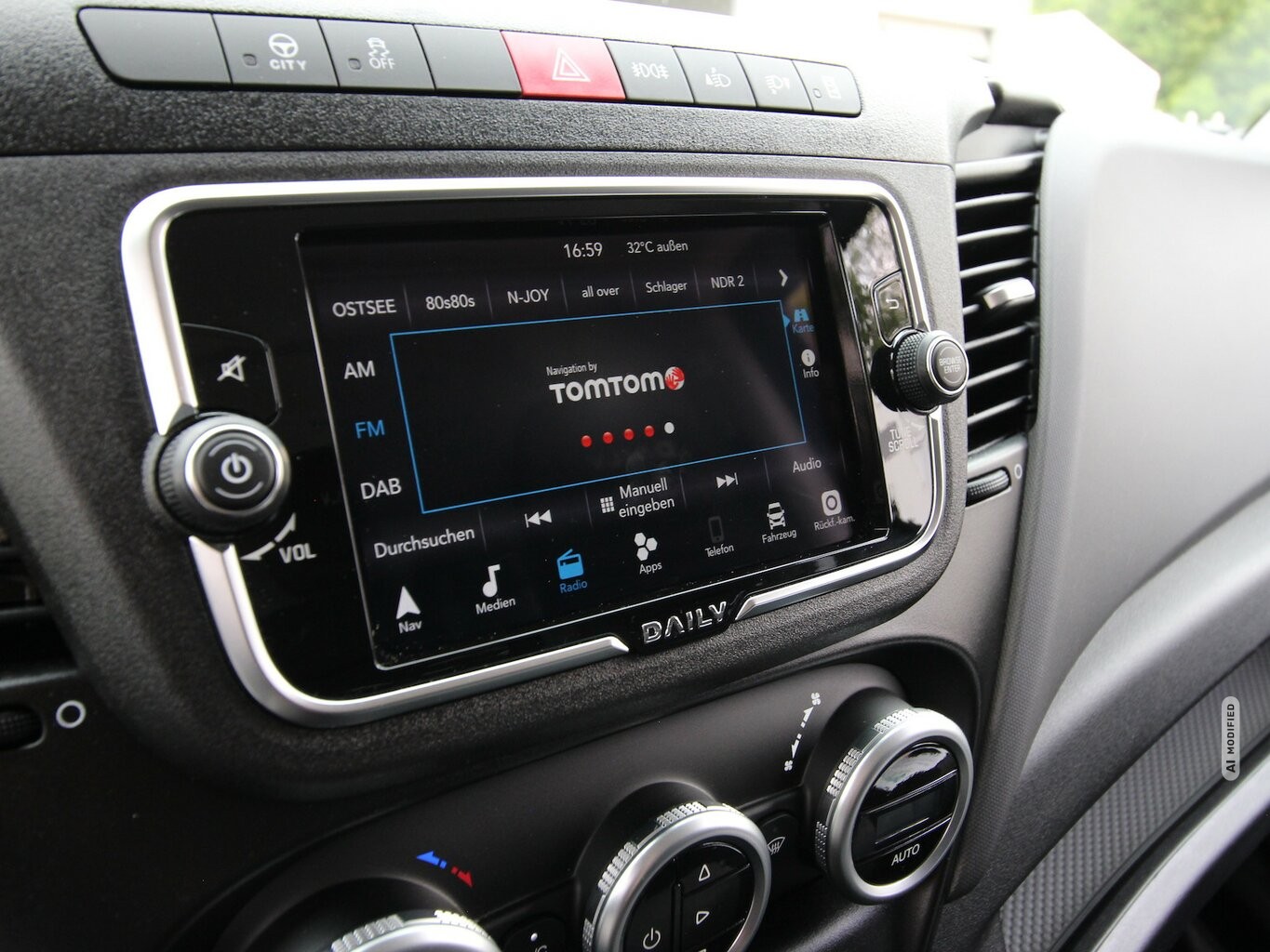 Iveco Daily 35 S 16 Hi-Matic 2.3 NAVI+LED+KAMERA+270°TÜREN+ACC...