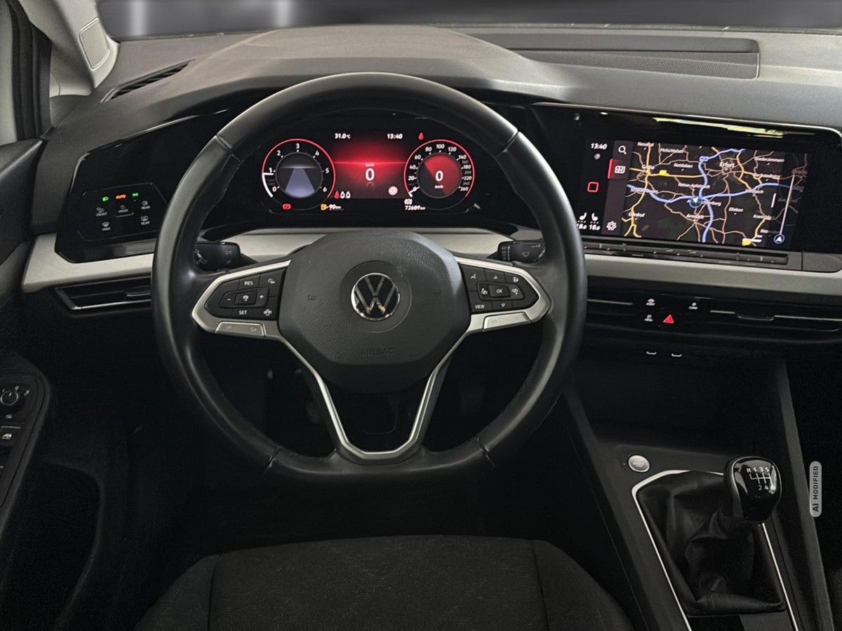 Volkswagen Golf VIII 2.0 TDI Life *LED*SHZ*LRH*NAVI*KLIMA