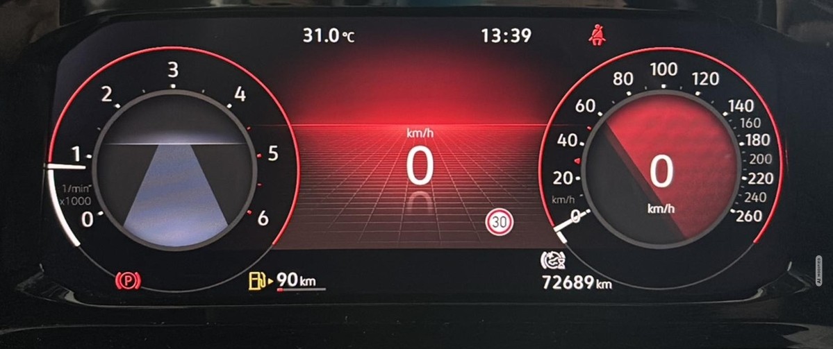 Volkswagen Golf VIII 2.0 TDI Life *LED*SHZ*LRH*NAVI*KLIMA