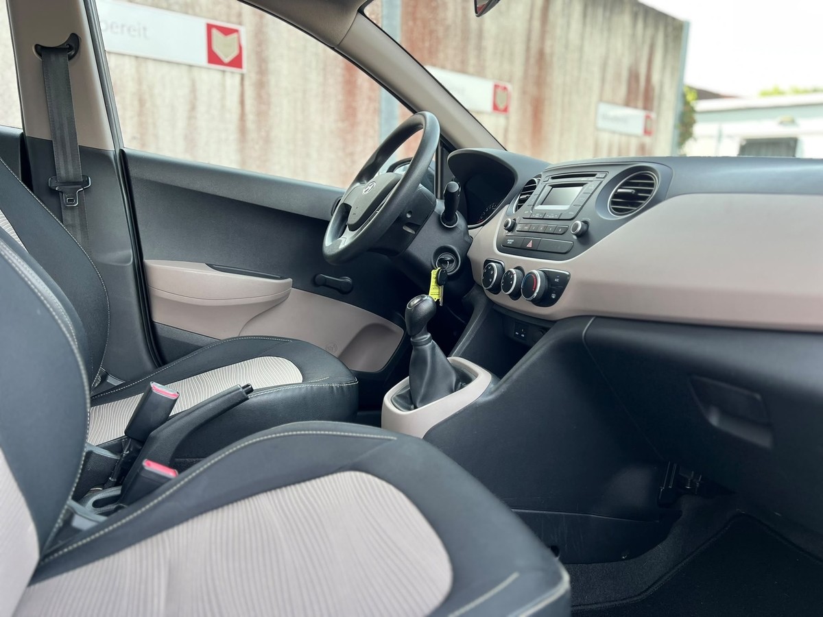 Hyundai i10 1.0 - Klimaanlage - AUX - USB 
