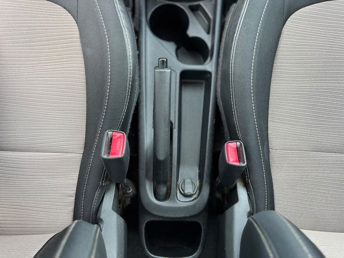 Hyundai i10 1.0 - Klimaanlage - AUX - USB 