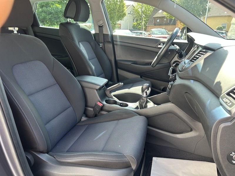 Hyundai Tucson 1.6 GDI STYLE KLIMA*SHZG*NAVI*BTH*ALU*PDC*R-CAM