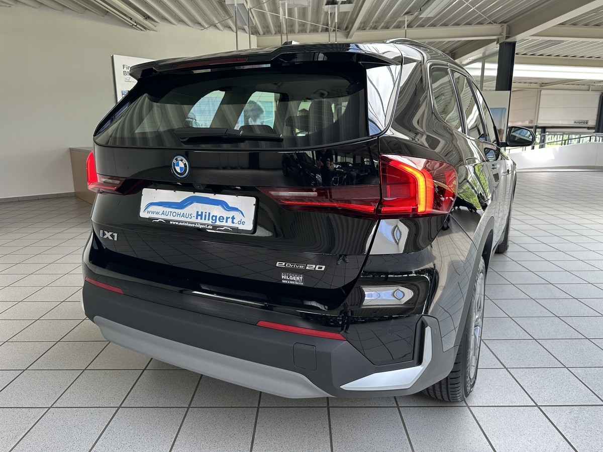 BMW iX1eDrive20 LED Sitzhz. Kamera PDC Navi. CarPlay 1.Hd