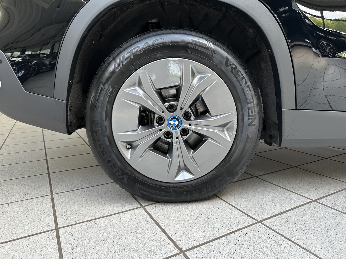 BMW iX1eDrive20 LED Sitzhz. Kamera PDC Navi. CarPlay 1.Hd