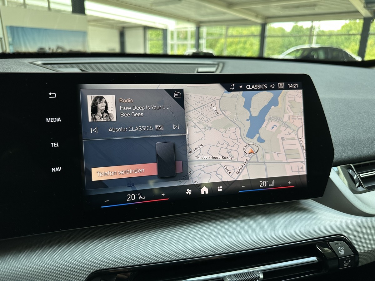 BMW iX1eDrive20 LED Sitzhz. Kamera PDC Navi. CarPlay 1.Hd