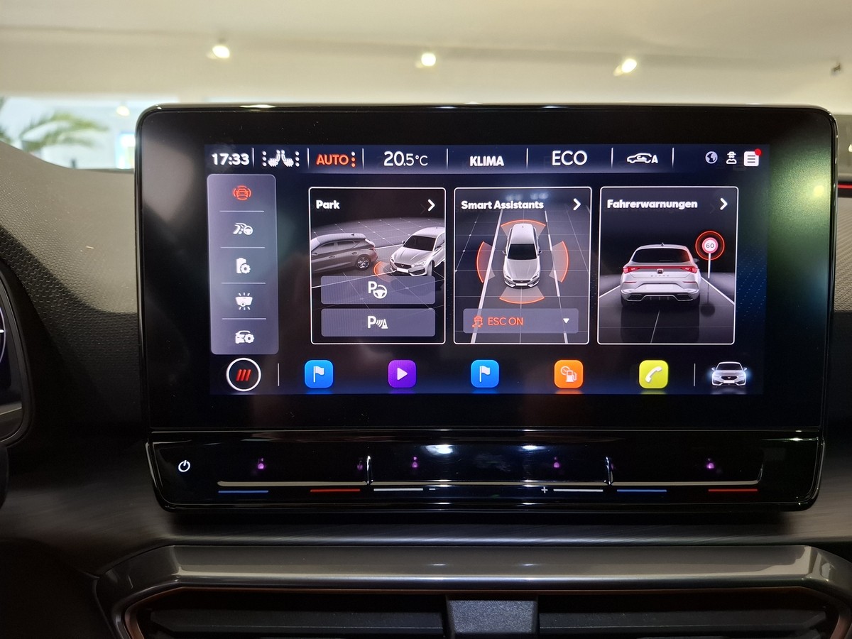 Cupra Leon 1.4 TSI e-Hybrid Kamera LED DCC