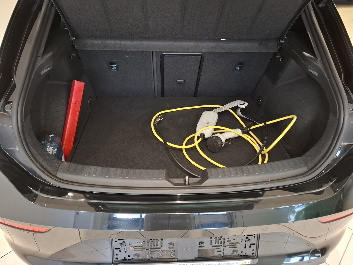 Cupra Leon 1.4 TSI e-Hybrid Kamera LED DCC