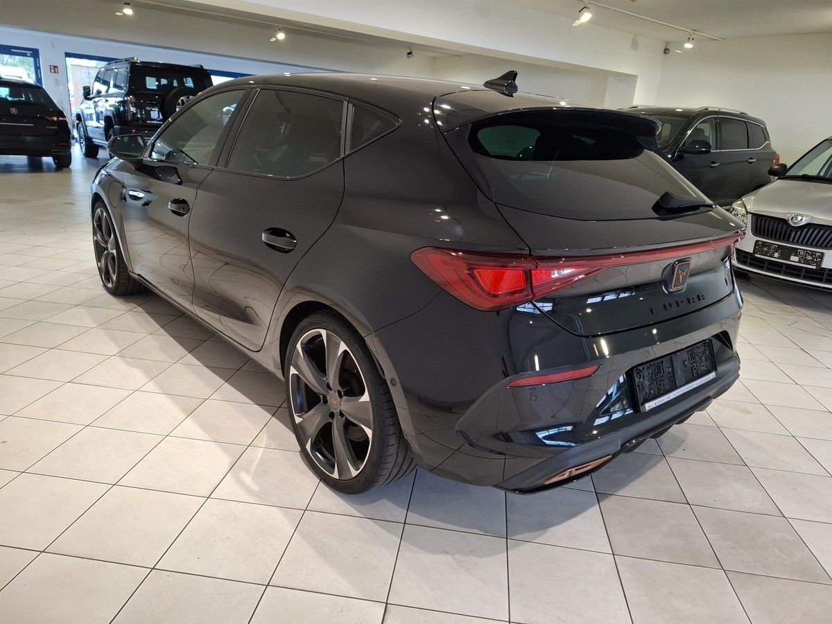Cupra Leon 1.4 TSI e-Hybrid Kamera LED DCC