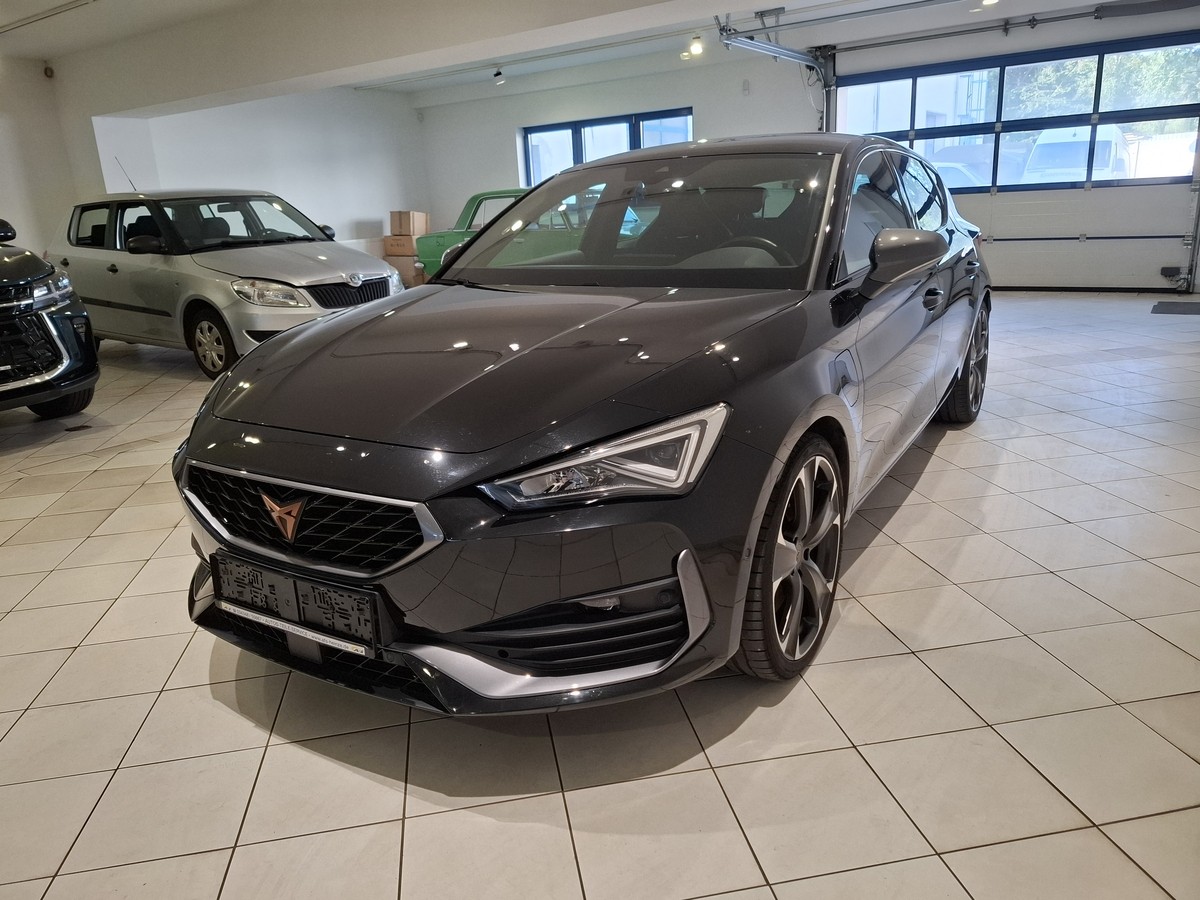 Cupra Leon 1.4 TSI e-Hybrid Kamera LED DCC