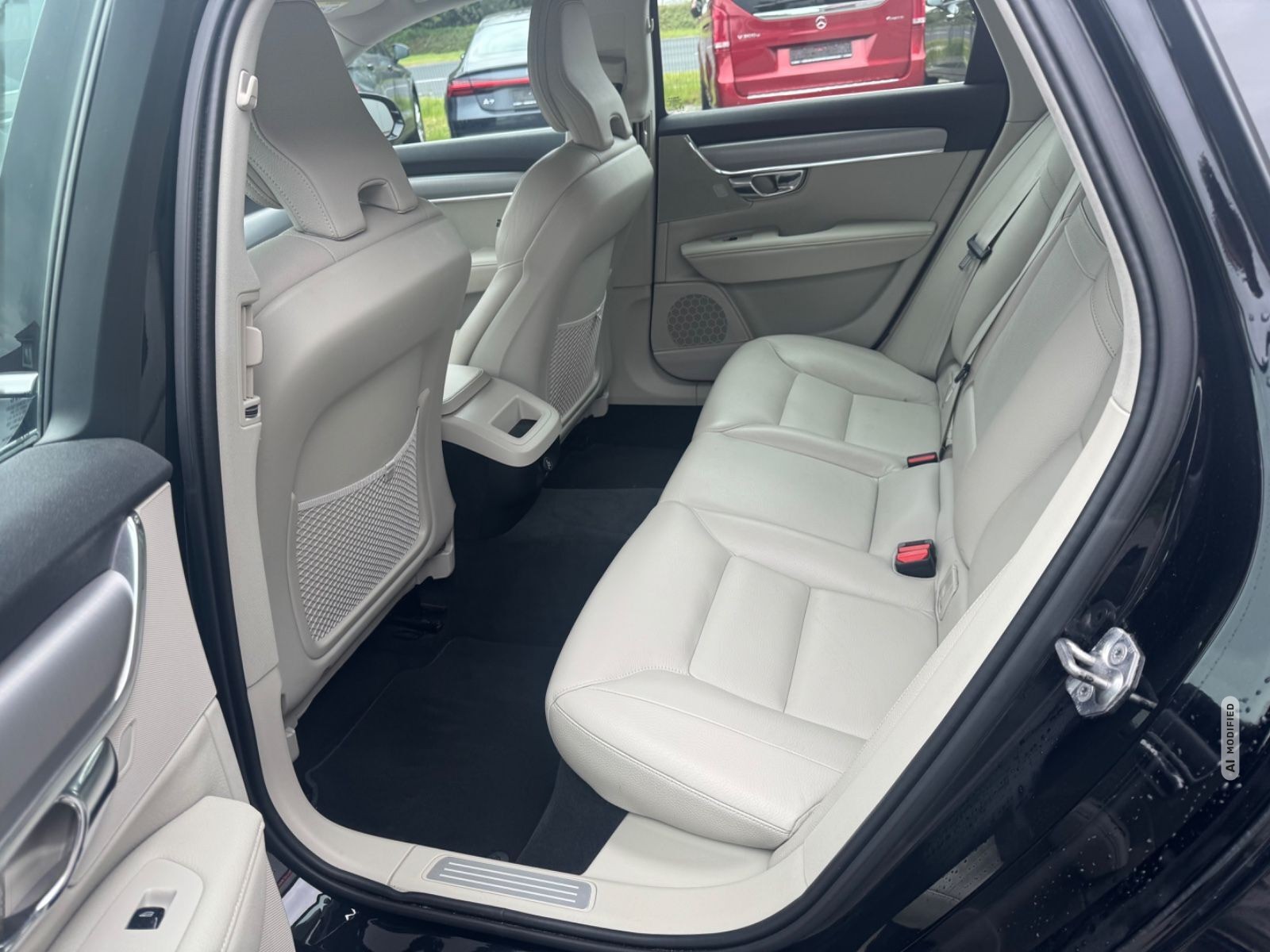 Volvo V90 Kombi Momentum Leder PDC MFL Navi Lane Temp