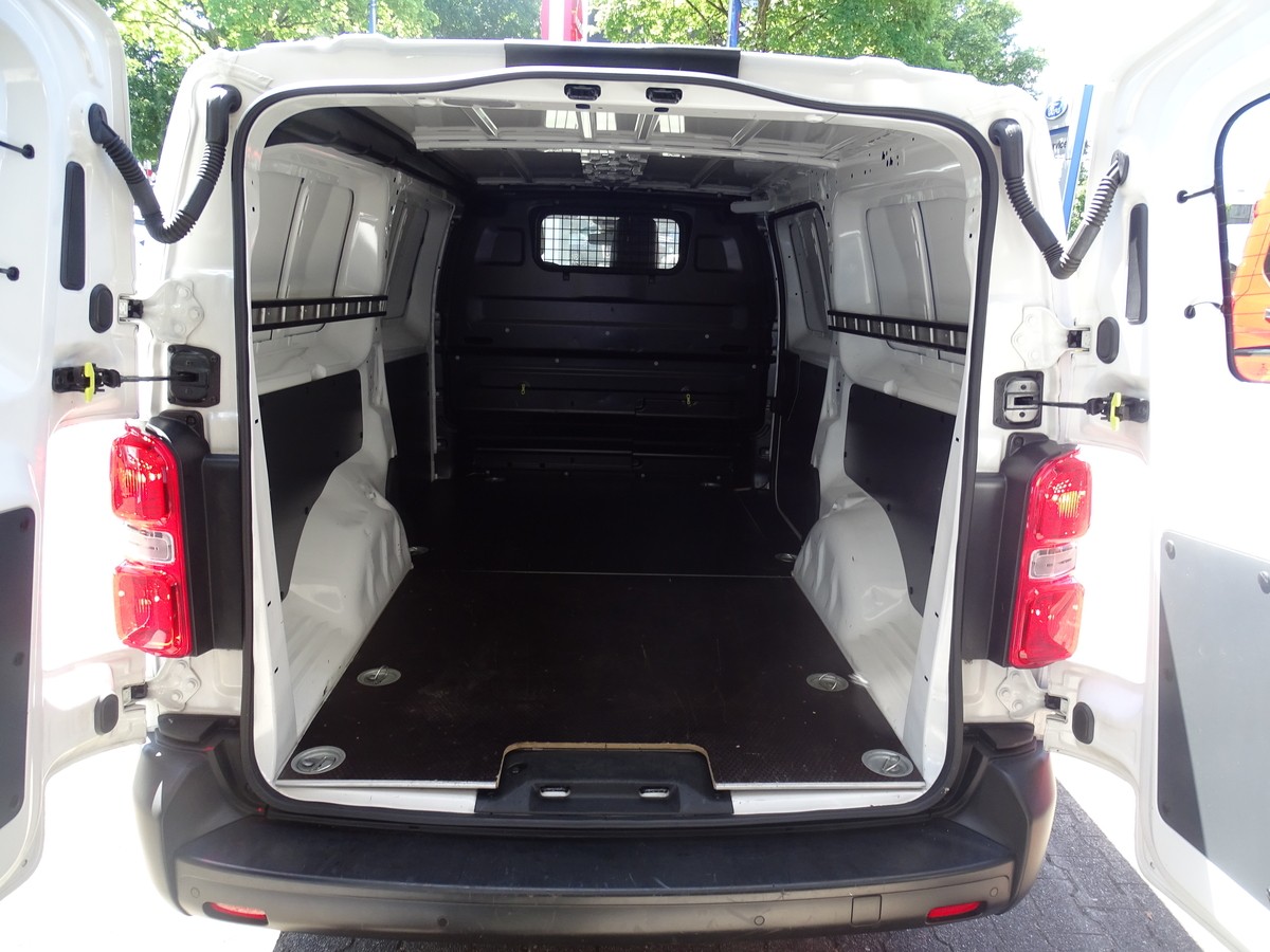 Citroën Jumpy 2.0 BlueHDi 145 L3H1 XL Control Klima PDC