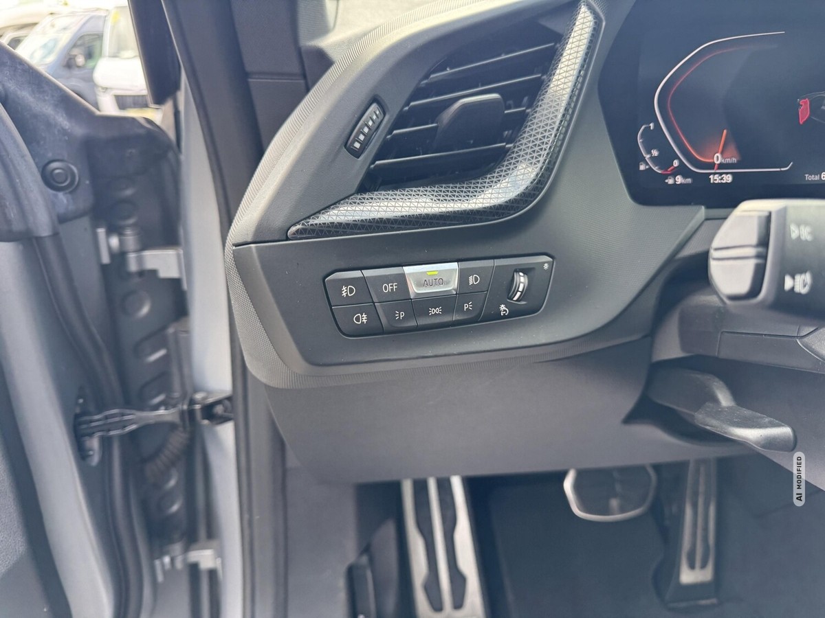 BMW 218 i Gran Coupe+M-SportPaket+LED+Pano