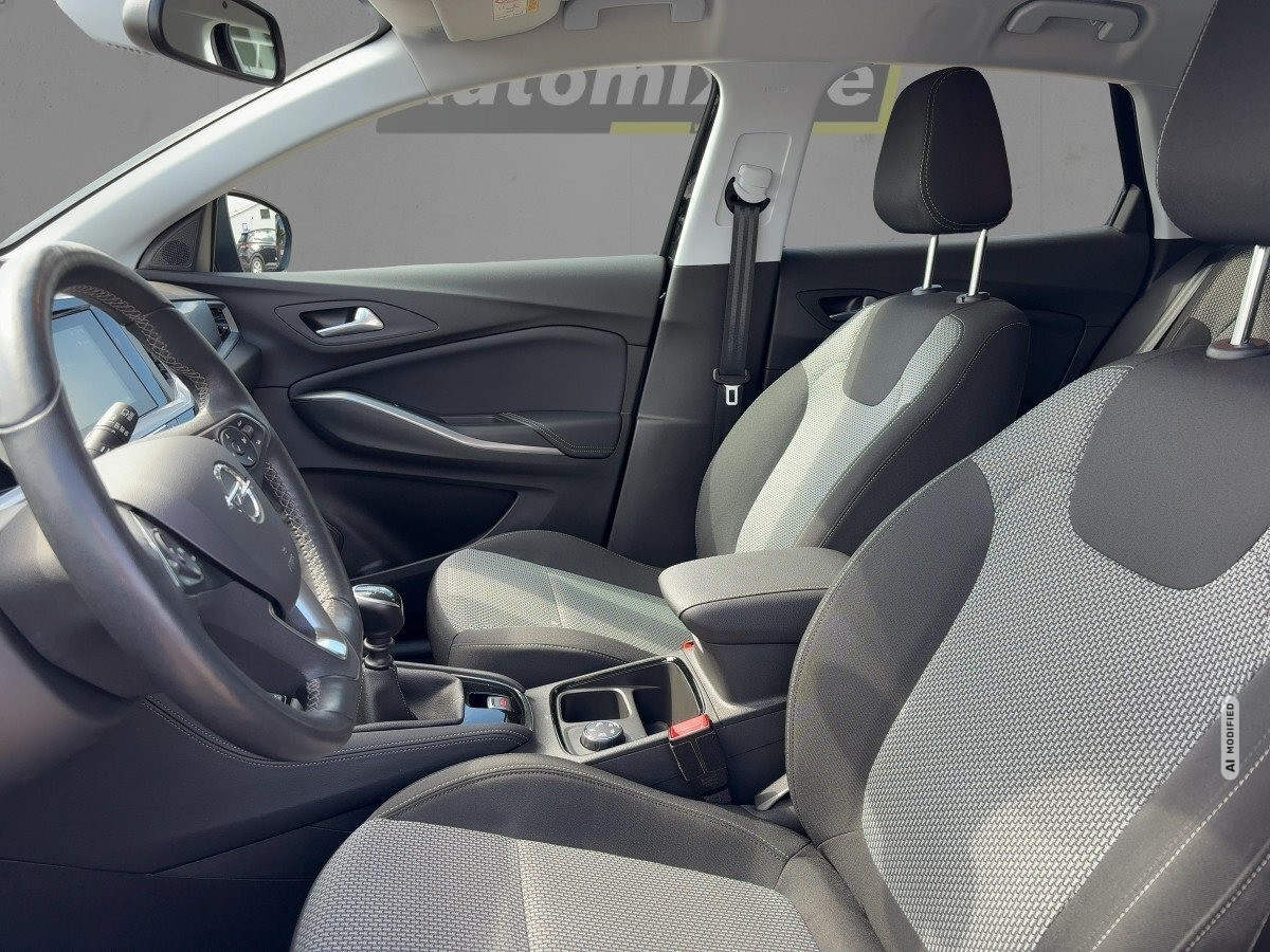 Opel Grandland X 1.2 Turbo Business Edition AHK,LED,SHZ
