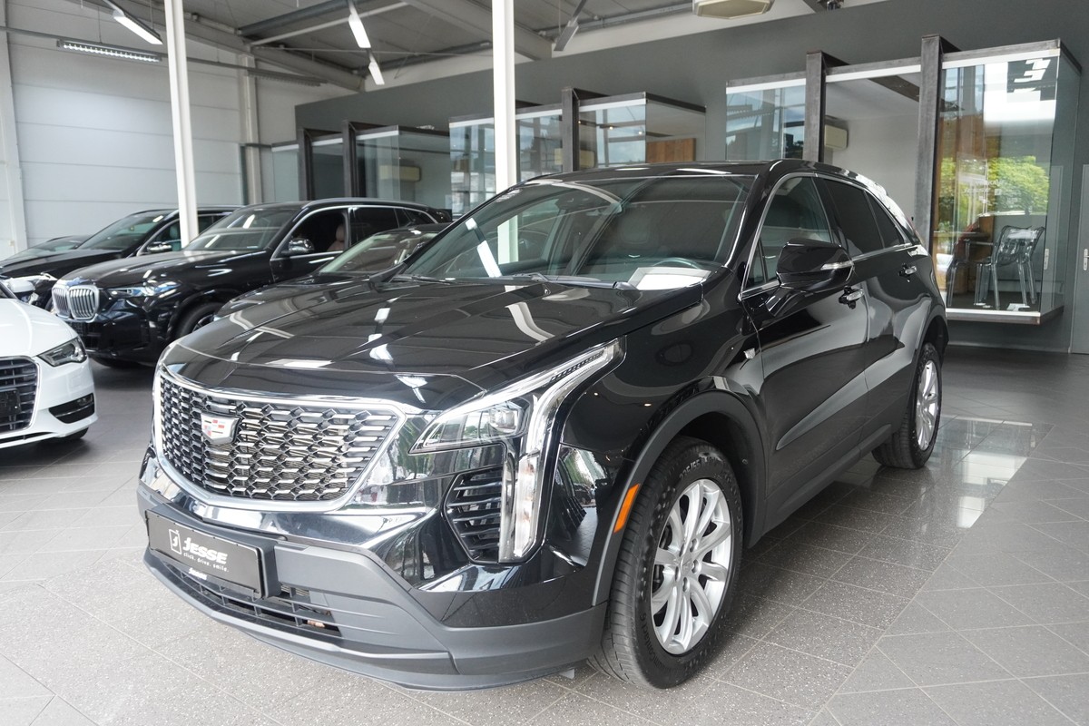 Cadillac XT4 350D Luxury LED ACC R.Cam CarPlay