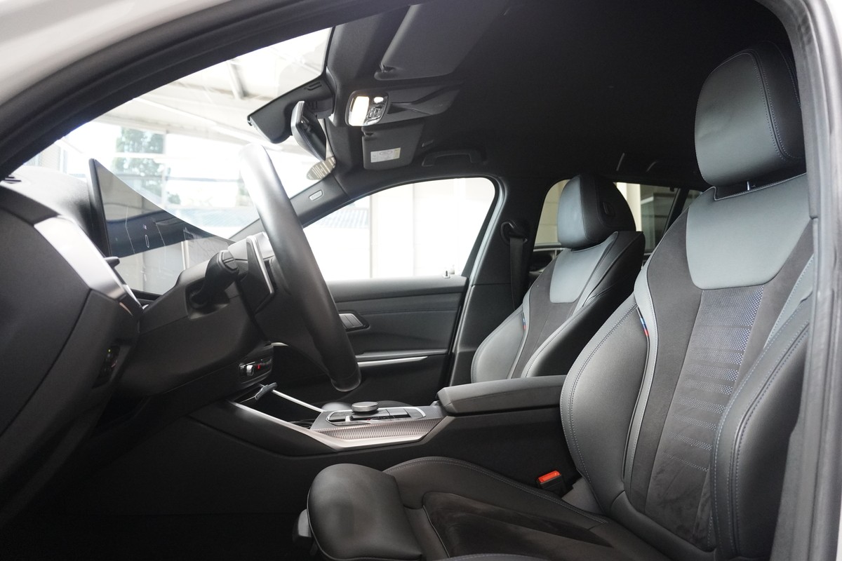 BMW 320i M Sport LED Live-Cockpit HUD 