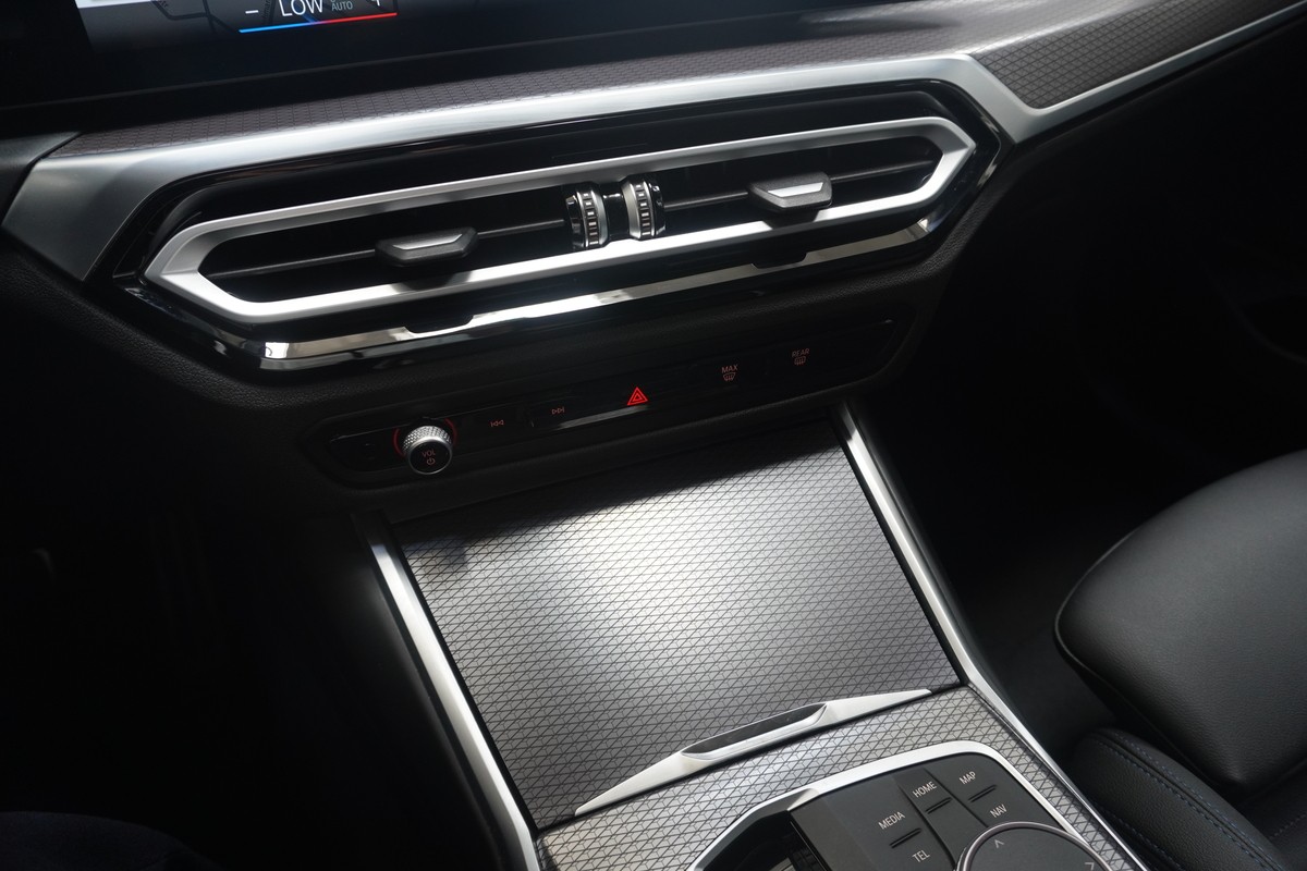 BMW 320i M Sport LED Live-Cockpit HUD 