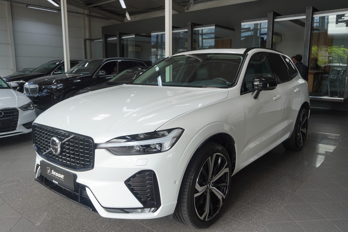 Volvo XC60 B4 Plus Dark LED ACC 360 PANO H&K
