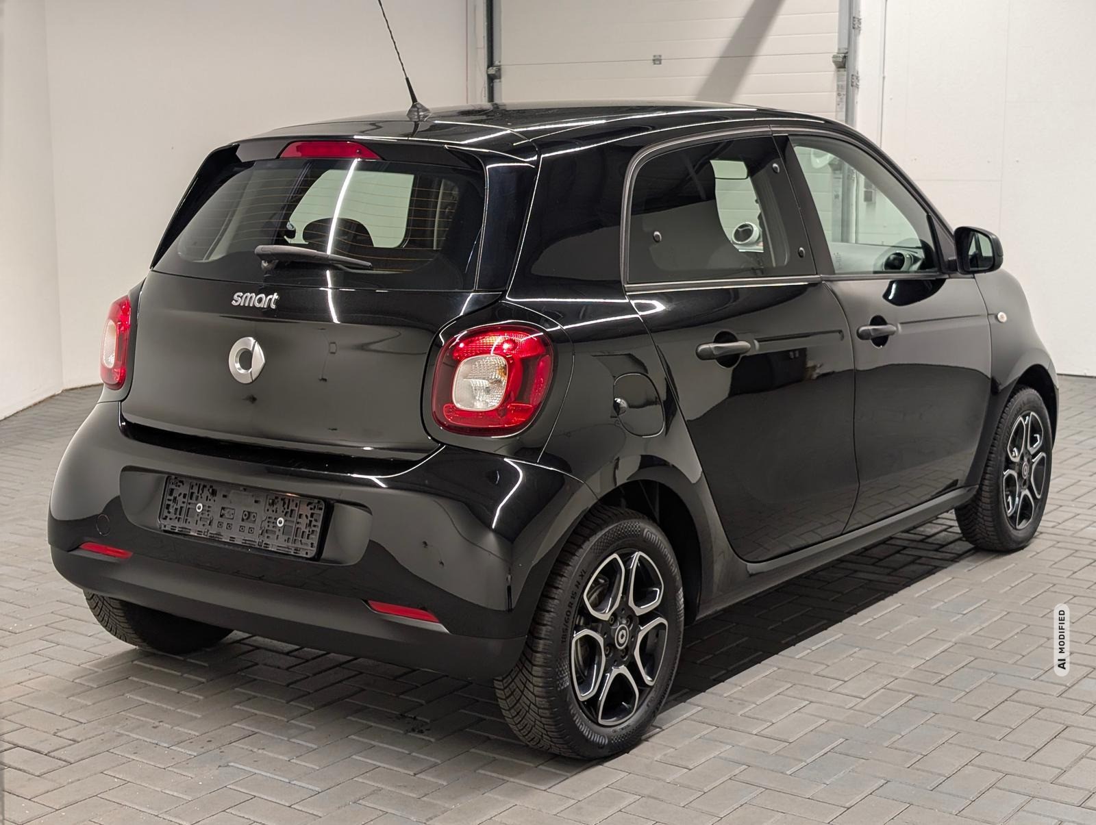 Smart ForFour Klimaaut./SHZ/Tempom./LED-TFL/15-LM