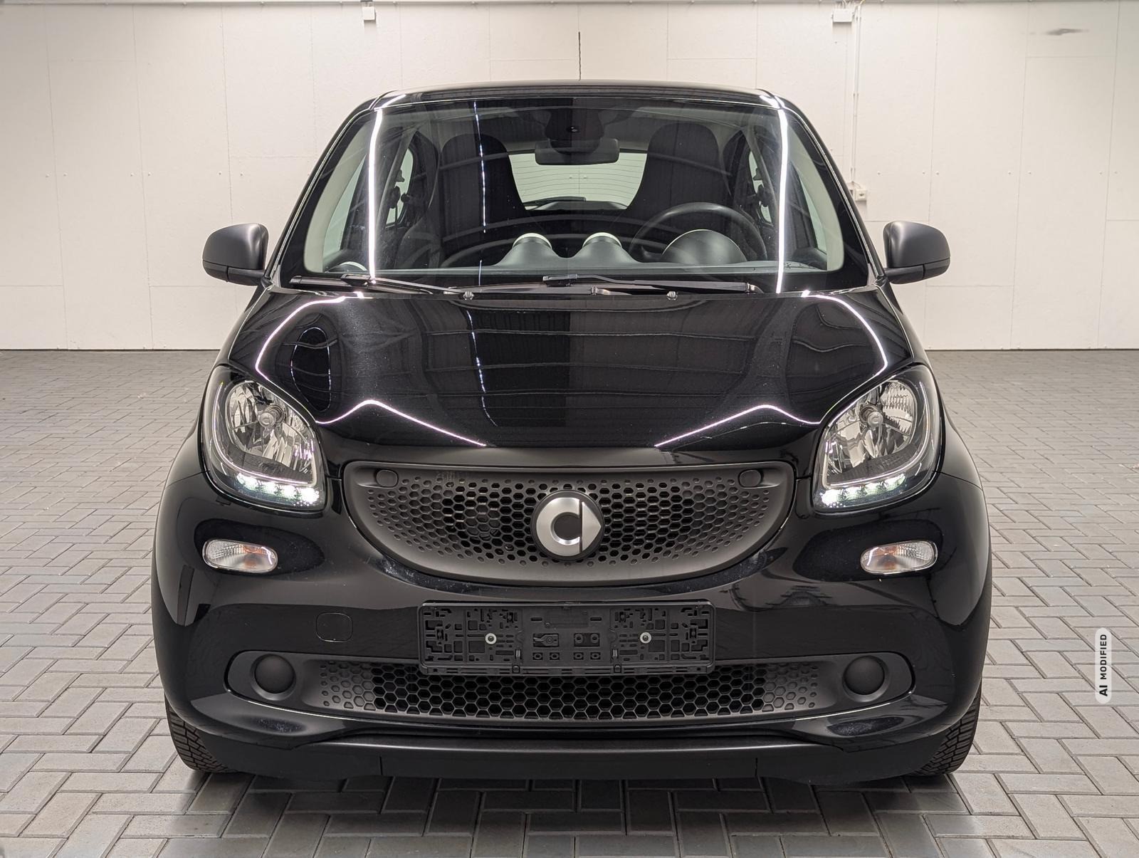 Smart ForFour Klimaaut./SHZ/Tempom./LED-TFL/15-LM