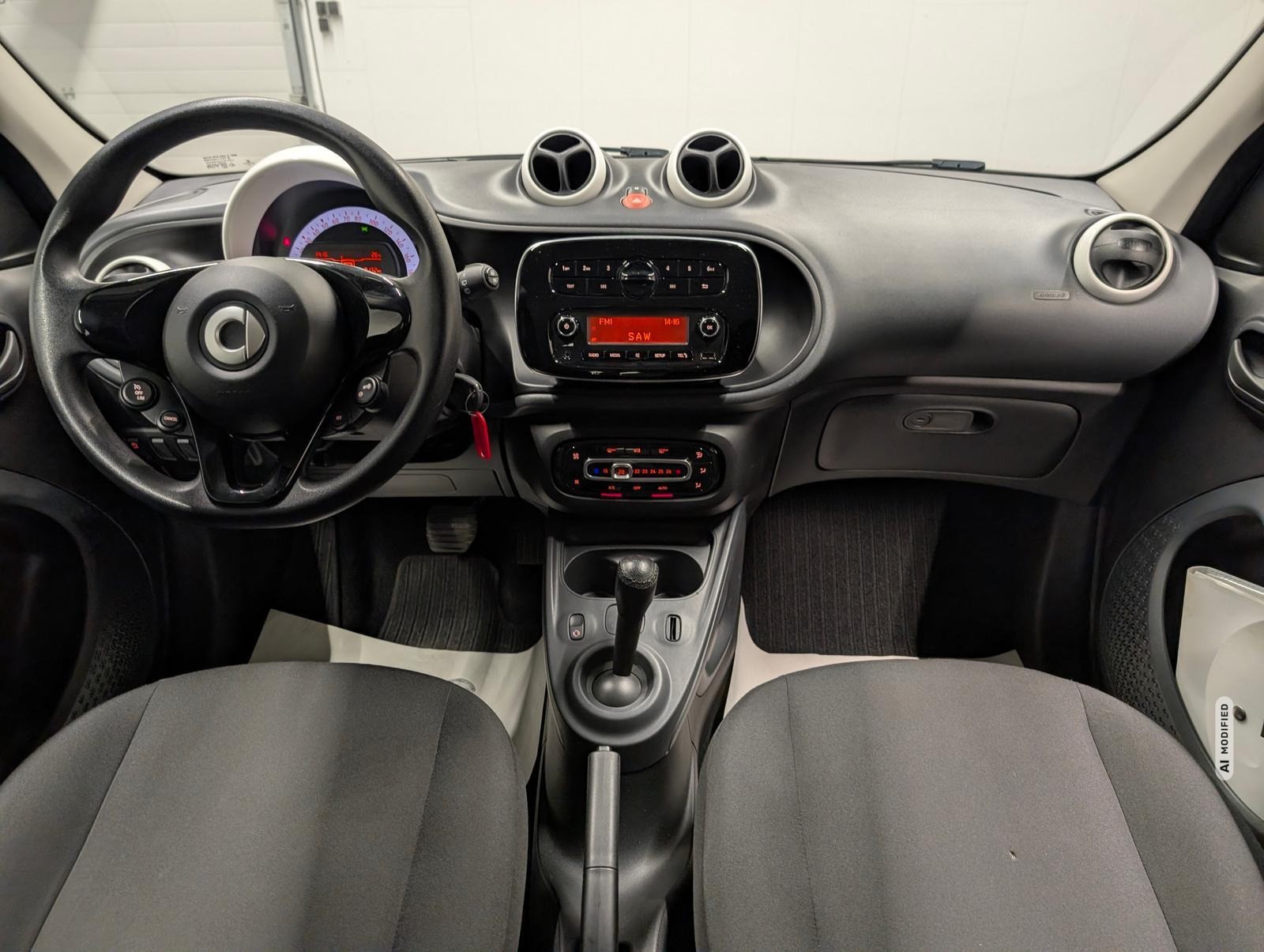 Smart ForFour Klimaaut./SHZ/Tempom./LED-TFL/15-LM